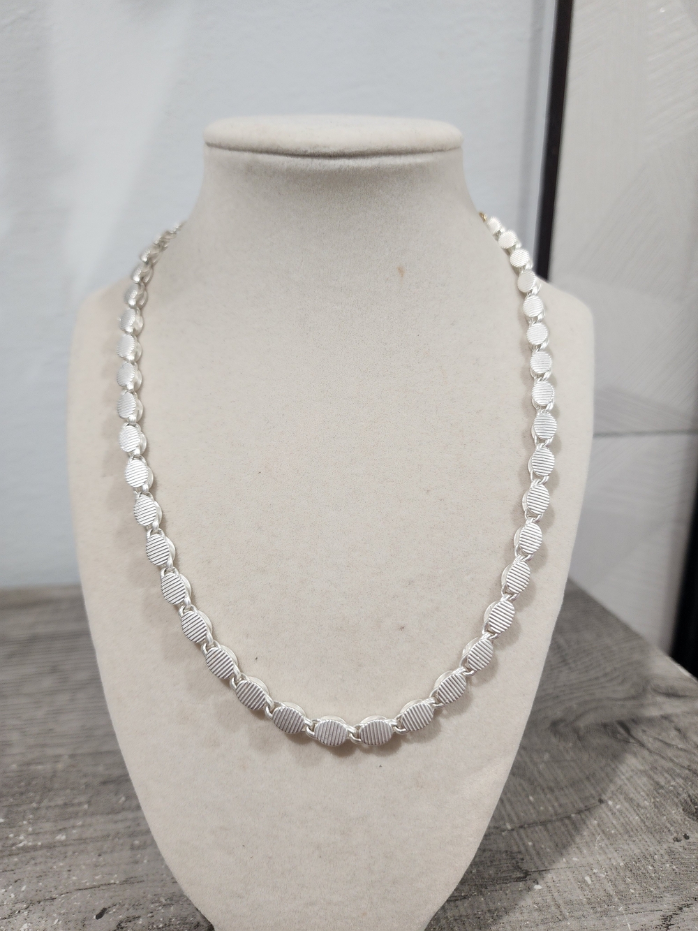 Silver Textured White Link Necklace - Alexa Rae
